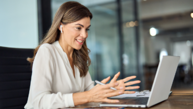 Consejos prácticos para encontrar talento humano y equipo tecnológico ideal para entornos híbridos