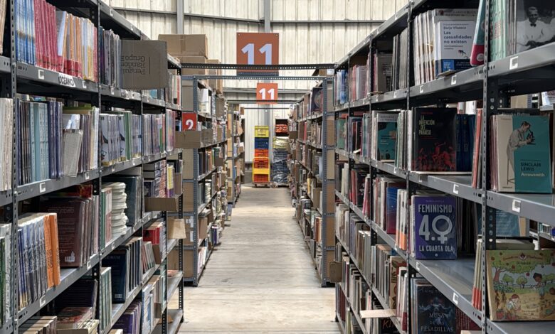 Buscalibre.pe celebra a sus seguidores invitándolos a descubrir su centro de distribución