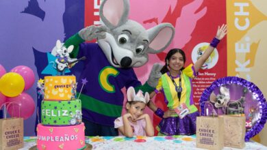 Celebra tu cumpleaños en Chuck E. Cheese con paquetes extraordinarios