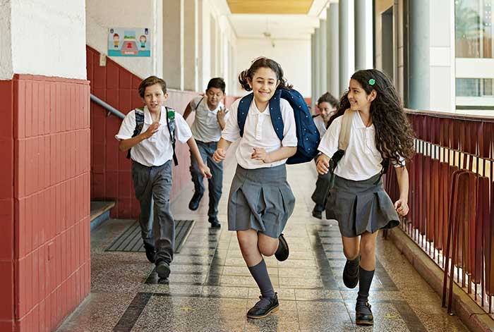 Regreso a las aulas: ¿Cómo garantizar la educación escolar y universitaria de tus hijos?