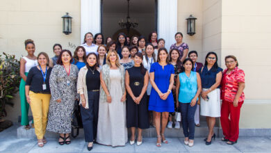 El 8,4% de las mujeres trabajadoras se desempeñan en la industria nacional
