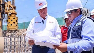 Titular del MTC supervisó los trabajos de instalación de los dos puentes modulares que permitirán el acceso al aeropuerto Jorge Chávez