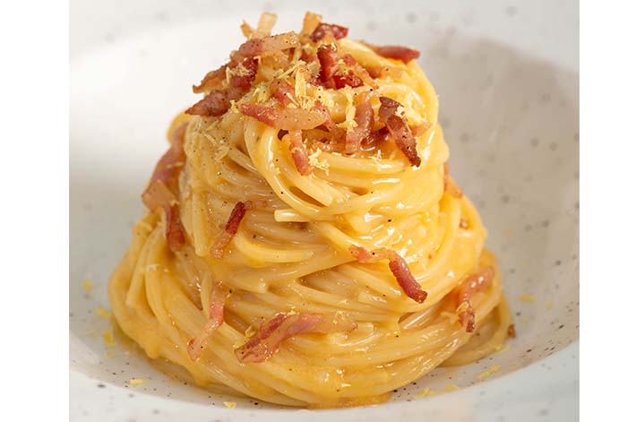 Este 6 de abril se celebra el Día mundial de carbonara y Miguel Hernández comparte su receta