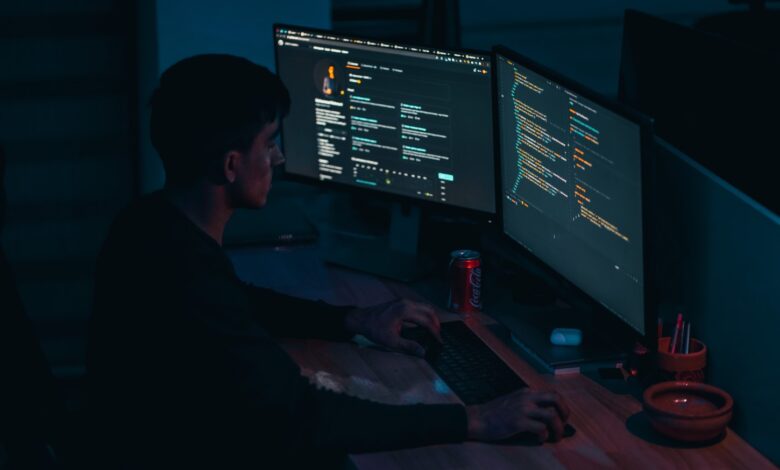 Alarma en Perú: casi el 40% de los usuarios de internet está expuesto a los ataques de hackers por mirar fútbol libre pirata