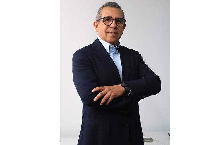 Corporación Pro nombra a Gustavo López como director asociado