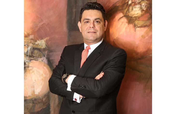 Edmundo Lizarzaburu. Profesor de Administración y Finanzas de la Universidad ESAN.