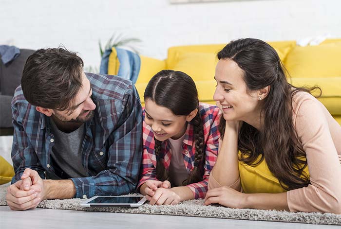 Día de la Familia: Descubre cómo los audiocuentos fortalecen la unión familiar