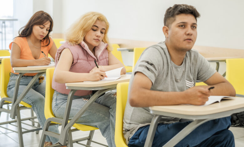 FORTALECIMIENTO DEMOCRÁTICO E INSTITUCIONAL: EL ROL DE LOS JÓVENES EN EL CADE UNIVERSITARIO 2024