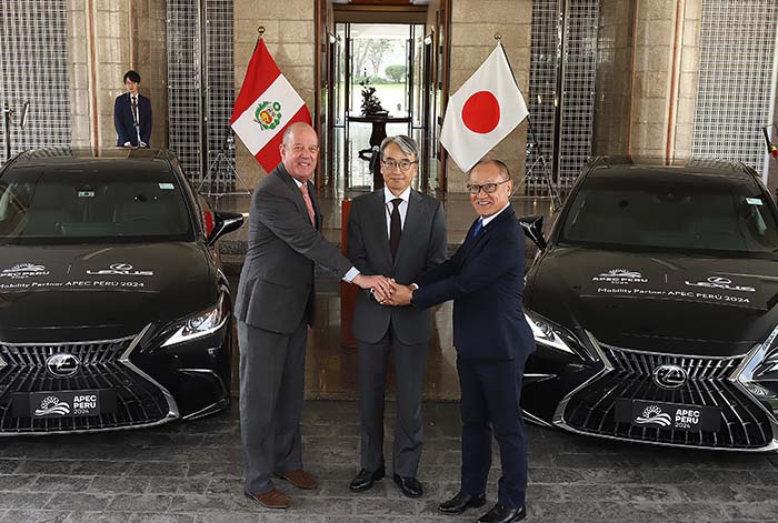 Toyota del Perú y el Ministerio de Relaciones Exteriores firman convenio para garantizar movilidad durante el foro
