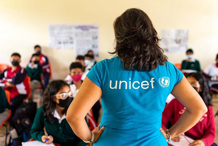 Mayor y mejor educación en ciencias, tecnologías, ingenierías y matemáticas para 26 mil niñas en México.