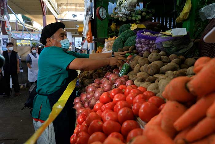 La inflación mensual de Perú retrocedió 0.09% en mayo, superando la caída de 0.05% del mes anterior