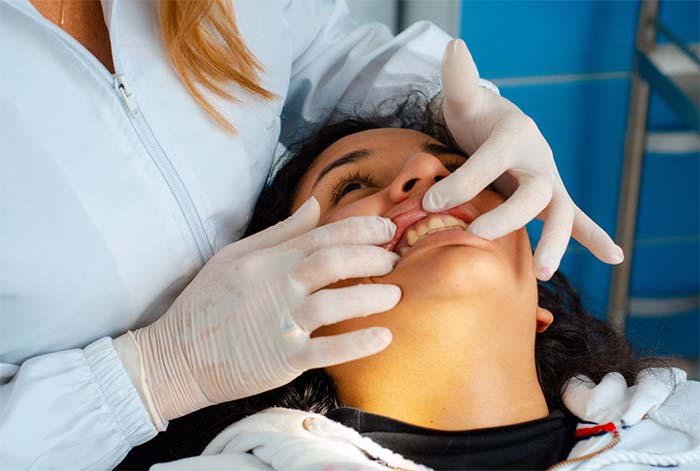 ¡Cuidado! Las enfermedades de las encías pueden provocar pérdida de los dientes