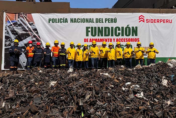 SIDERPERU y PNP funden 65 toneladas de armas en desuso para crear espacios recreativos