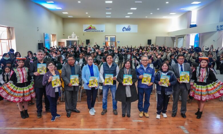 ANTAPACCAY Y UGEL ESPINAR PRESENTARON LIBRO CUÉNTAME DE ESPINAR