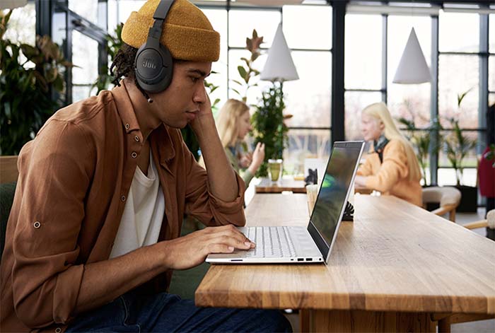 Consejos y recomendaciones sobre el uso de auriculares para streaming