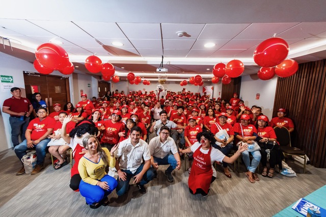 La Escuela de Negocios Coca-Cola de Arca Continental en Perú capacitó a 16,000 bodegueros en lo que va del 2024