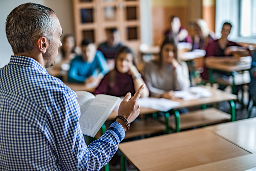 Aumento para profesores: conoce los desafíos que las universidades del Estado tendrán ante esta normativa
