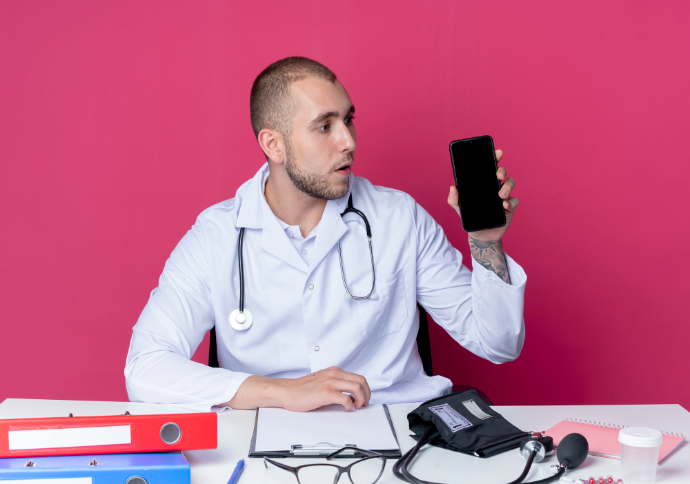 ¿CÓMO SE RELACIONAN LOS TELÉFONOS CON LA CIENCIA?