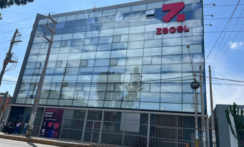 RÉPLICAS DEL CADE UNIVERSITARIO 2024 LLEGAN A VARIAS REGIONES DEL PERÚ