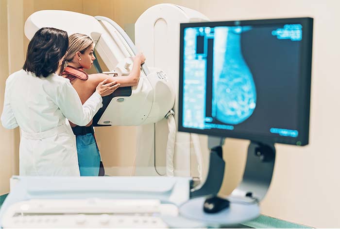 Avon presenta plataforma digital gratuita para promover la detección temprana de cáncer de mama en todo el país