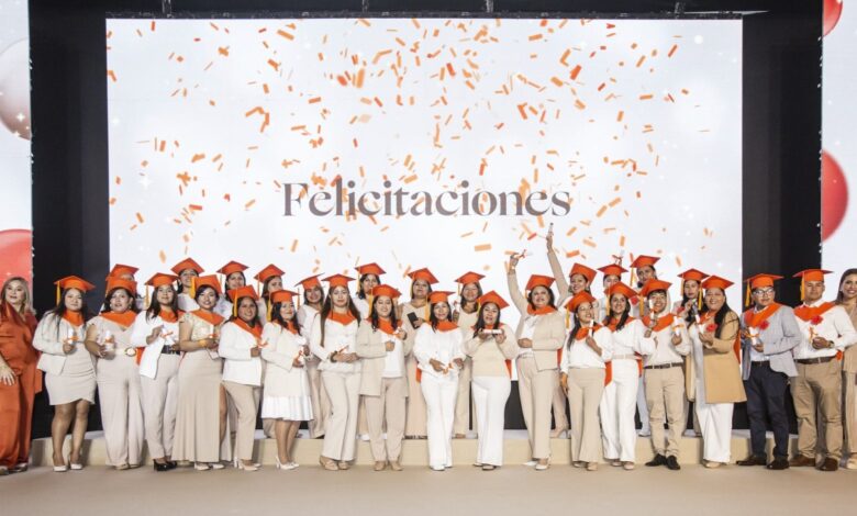 Más de 300 emprendedores fueron reconocidos con autos y joyas por su ascenso al éxito