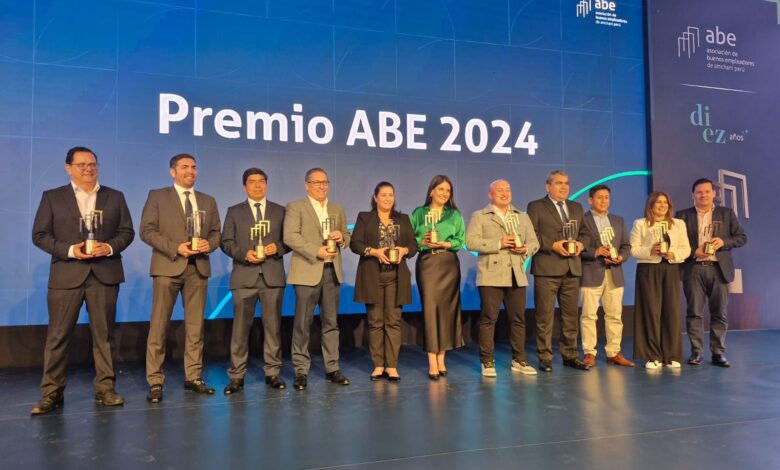Caja Piura gana el Premio ABE 2024 en la categoría de Aplicación de TI en Recursos Humanos