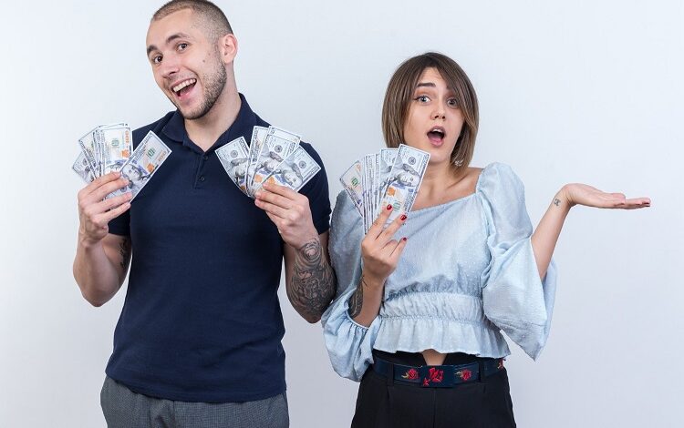 Tengo dinero extra: ¿invierto, pago deudas o compro bienes? Conoce estas recomendaciones