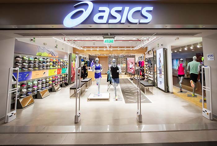 ASICS inaugura su primera tienda en el Centro Comercial Plaza San Miguel