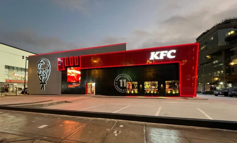 kfc inaugura su tienda más moderna y grande en el perú: una apuesta digital y futurista llega al distrito de surco