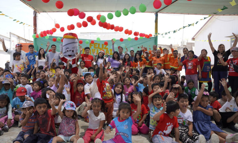 Más de 1,300 niños de Lima, Chimbote y Arequipa recibieron juguetes y alimentos en Navidad