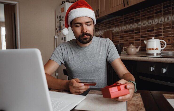 Fiestas de Navidad y Año Nuevo: ¿Cómo evitar gastar tanto dinero en diciembre sin perderse la diversión?