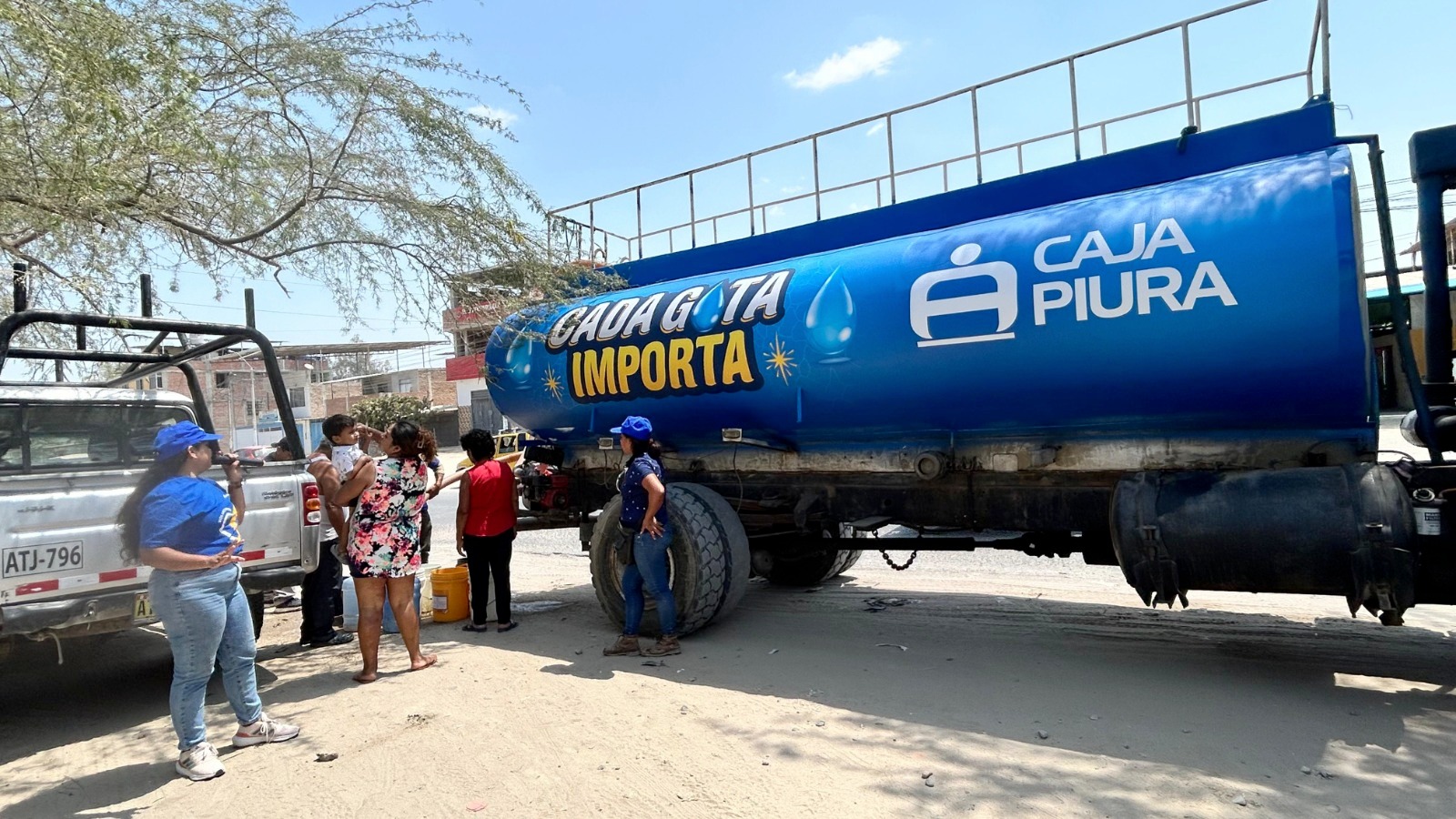 Caja Piura: 120 mil litros de agua para comunidades afectadas por la ...