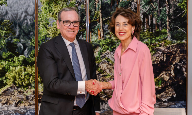 IE University y Fundación José Antonio Llorente brindan becas a jóvenes de Perú y otros países