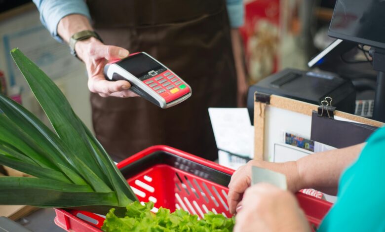 El 67% de los peruanos considera que las tarjetas de alimentación también incrementan su poder adquisitivo