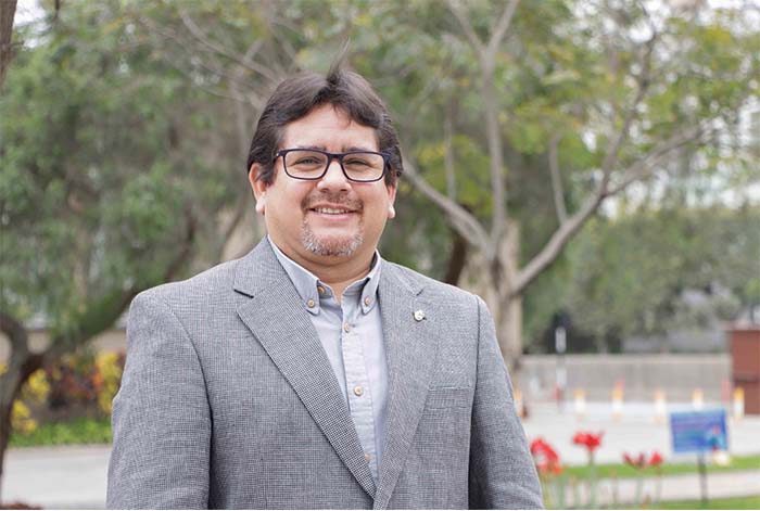 Colegio de la Inmaculada designa a Jorge Caballero Calderón como el primer director laico de su historia