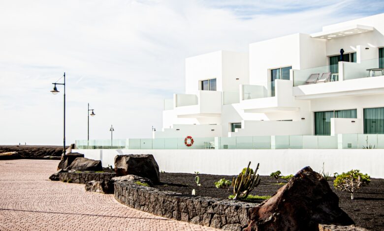 Verano 2025: cómo remodelar una casa de playa para aumentar su valor