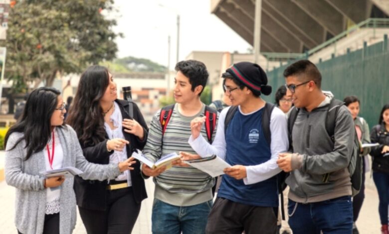 El 48.4% de los jóvenes en Lima Metropolitana trabajan en la informalidad y sin beneficios