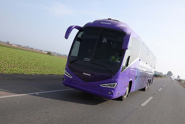 Scania consolida su liderazgo en el mercado de buses con un crecimiento histórico en 2024
