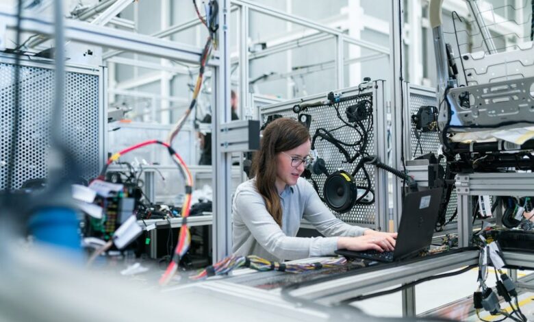 Mujeres en la era digital: 4 consejos para liderar en las ciencias tecnológicas