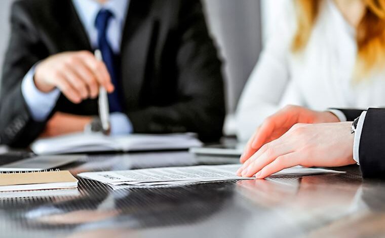 EY: 56% de los CEO planea realizar fusiones y adquisiciones para el 2025