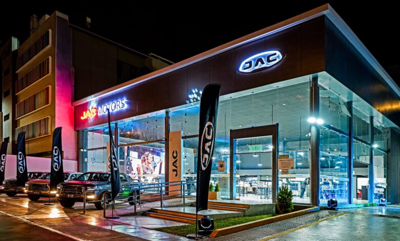 Derco Center inauguró nueva tienda JAC Motors en el país