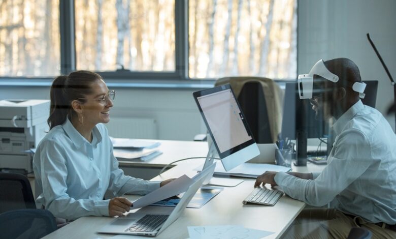 IA y el futuro del trabajo: ¿Qué habilidades necesitarán los profesionales para no quedar obsoletos?