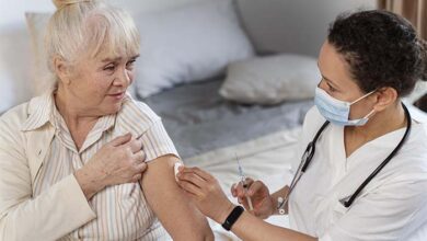 El riesgo de complicaciones por virus respiratorios se incrementa con la edad: las personas mayores de 65 años son las más afectadas