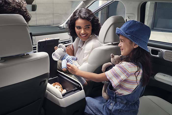 El regalo perfecto para las mamás modernas: espacio, seguridad y estilo con Hyundai