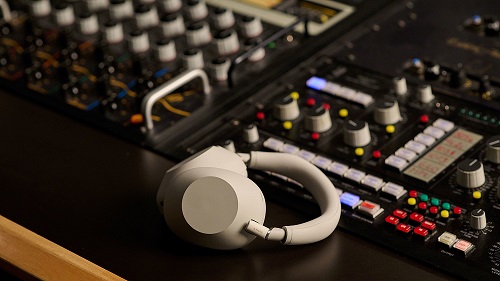 SONY presenta la última evolución en cancelación de ruidos con los audífonos WH-1000XM6