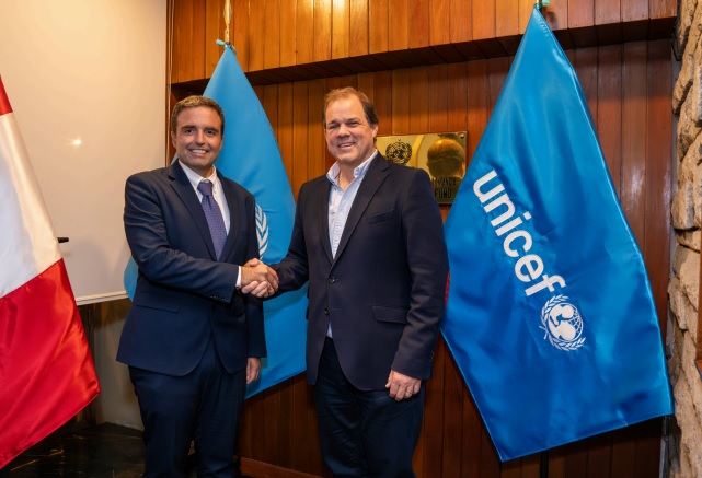 LATAM Airlines Perú potencia su programa Avión Solidario y firma alianzas estratégicas con UNICEF y Fundación OLI