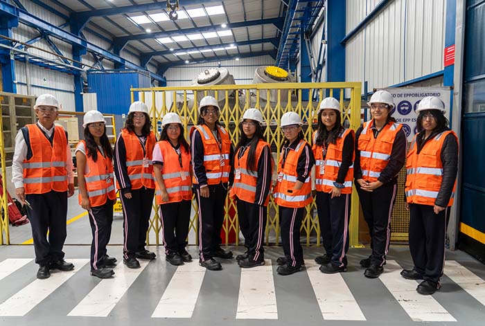 Hitachi Energy impulsa carreras STEM en escolares peruanas de colegio emblemático