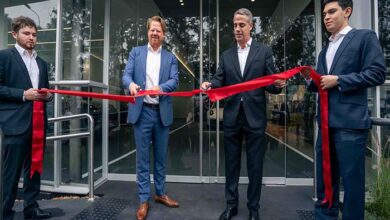 Porsche Center Lima inaugura su renovado showroom bajo el concepto Porsche Destination