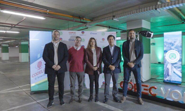Copec Voltex, mall Arauco Estación y Tucar habilitan el segundo mayor hub de carga eléctrica urbana de Latinoamérica
