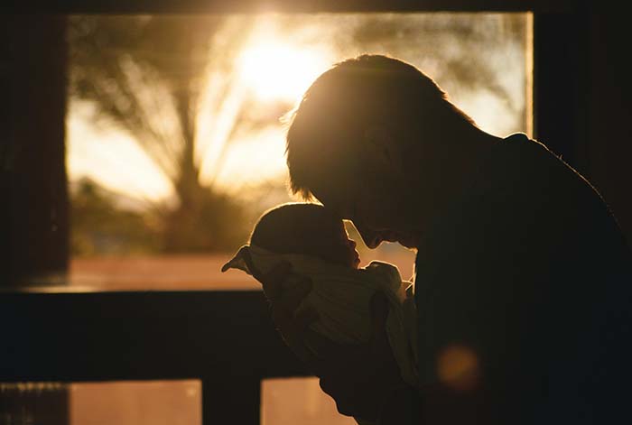 Día del Padre: Todo lo que debes saber sobre licencias por paternidad, adopción y más